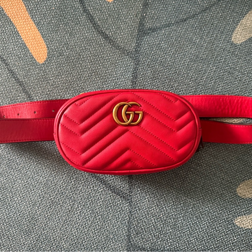 Gucci GG Marmont Matelasse Belt Bag, used only few times